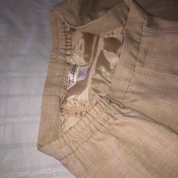 Tan Skirt by Tradition SZ18W Fully Lined - Picture 6 of 9